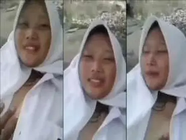 Bokep SMA Ngewe Gadis Lugu di Sungai poster