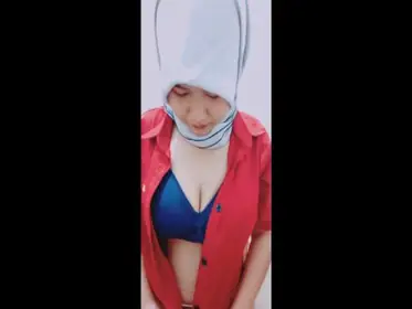 Dede Colmek Sendirian di Kamar, Nama Singkat Ini Kini Viral di Seluruh Komunitas Indo poster