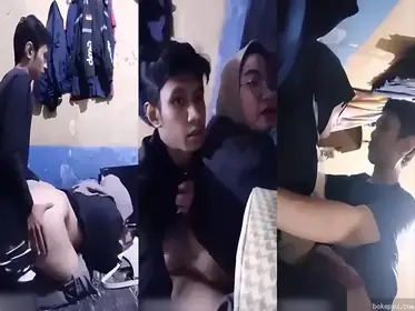 Nyaris Ketahuan Warga Ngentot Di Rumah Kosong Becek poster